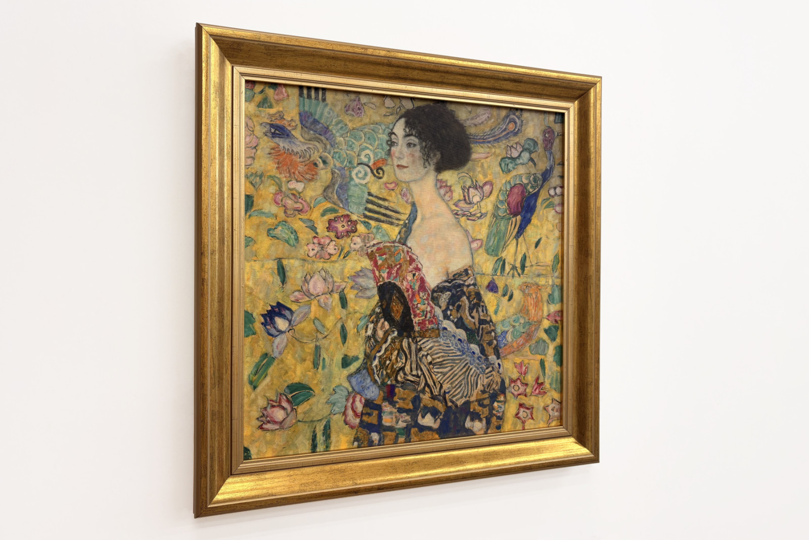 Nainen tuulettimen kanssa - Gustav Klimt