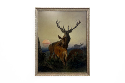Hirvi peuran kanssa metsäisessä maisemassa auringonlaskun aikaan - Carl Friedrich Deiker