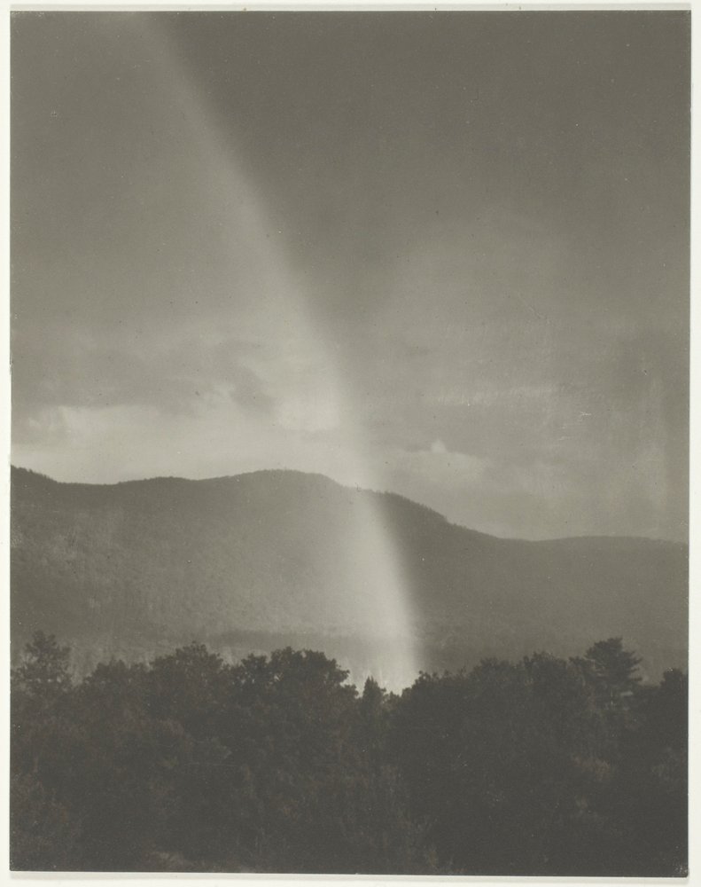 Sateenkaari tekijältä Alfred Stieglitz