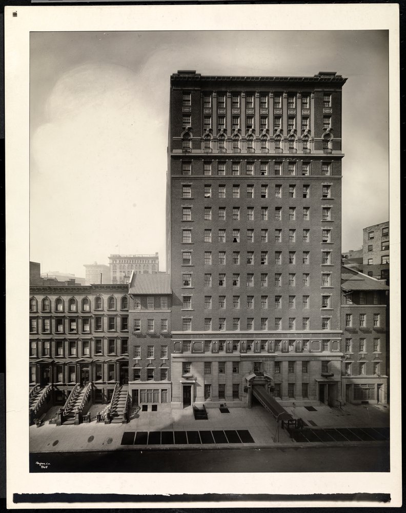 Hotel La Salle, 30 East 60th Street, New York, 1920 tekijältä Byron Company