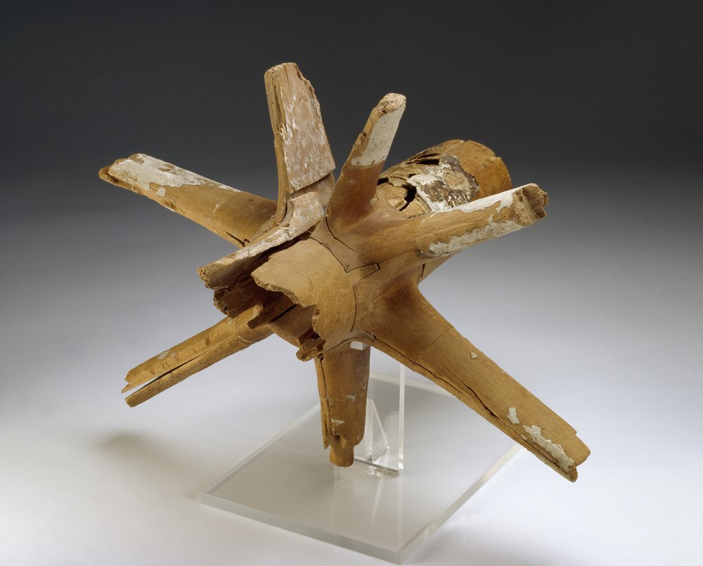 Sotavaunun pyörän napa ja puolat (jalava- ja tamariskipuu, kipsi ja raakanahkasidonta) tekijältä Egyptian 18th Dynasty