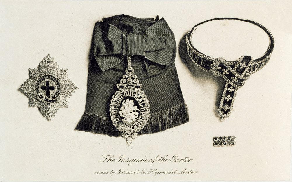The Insignia of the Garter, valmistaja Garrard & Co., Haymarket, Lontoo tekijältä English School
