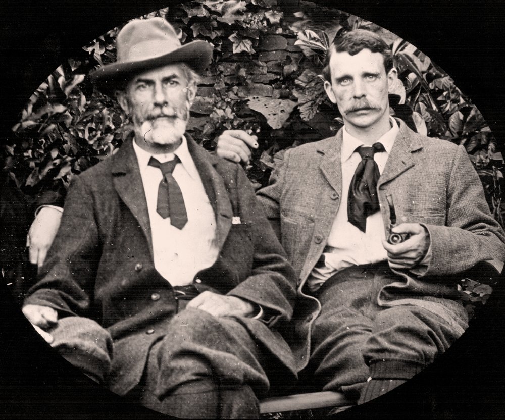 Edward Carpenter ja hänen kumppaninsa George Merrill, n. 1900 tekijältä Unknown photographer