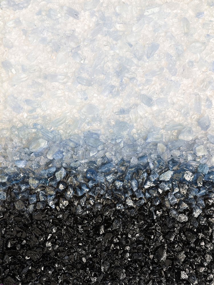 Sinimusta kristallivärisävy tekijältä Alyson Storms