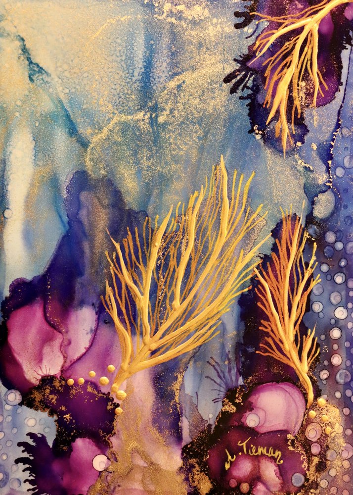 Elävä kultainen koralli tekijältä Amy Tieman