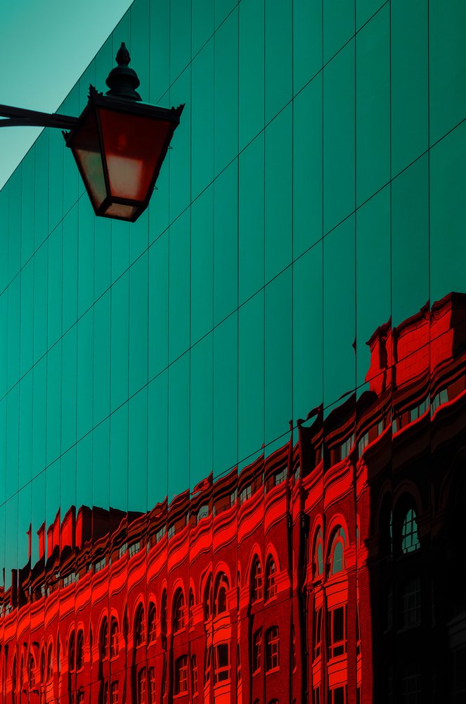 Teal Red Urban Reflection tekijältä Chris Hamilton