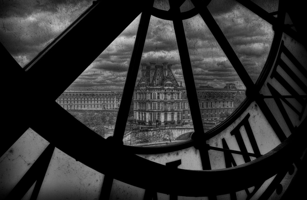 Louvre Grand Clockin läpi tekijältä Christian MARCEL