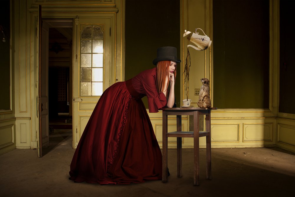 Elegant Woman Meerkat -tee tekijältä Christine von Diepenbroek