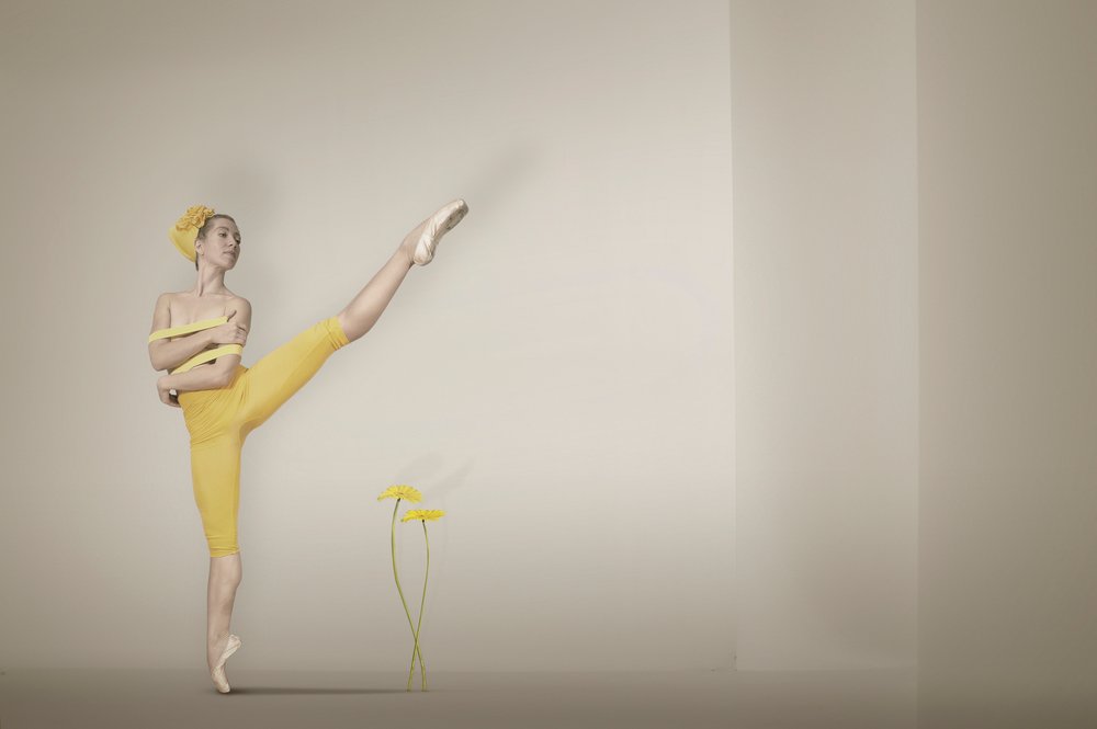 Keltainen balerina Grace tekijältä Christine von Diepenbroek