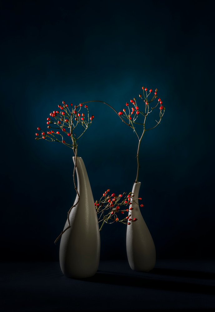 Red Berries -modernit maljakot tekijältä John-Mei Zhong