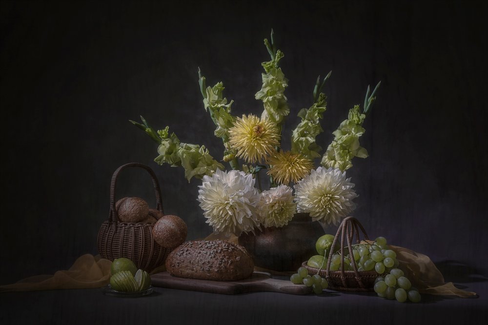 Tumma kukkien sato tekijältä Lydia Jacobs