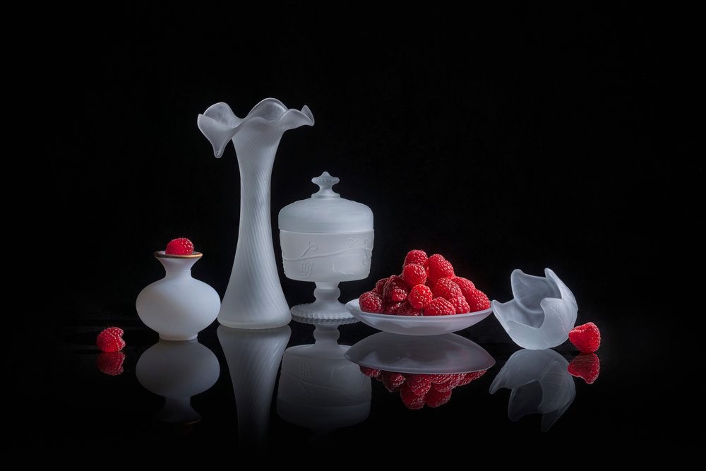 Huurrettu lasi, punaiset marjat tekijältä Lydia Jacobs