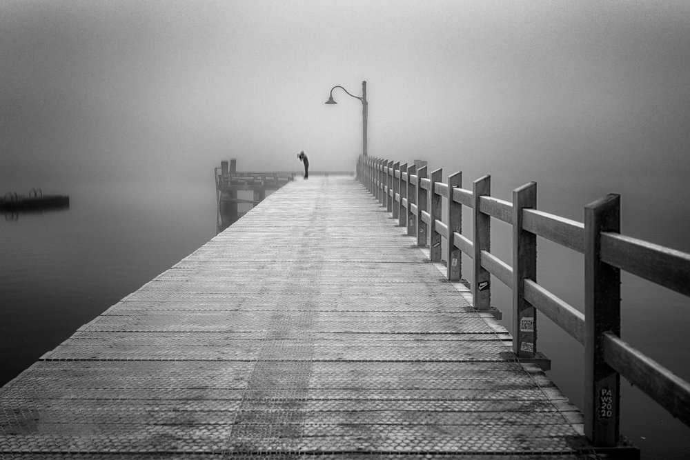 Misty Pier – Yksinäisyys tekijältä Shanrui Ren