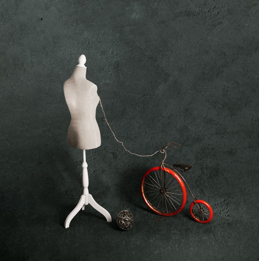 Mannequin Red -polkupyörä tekijältä chenyi wang