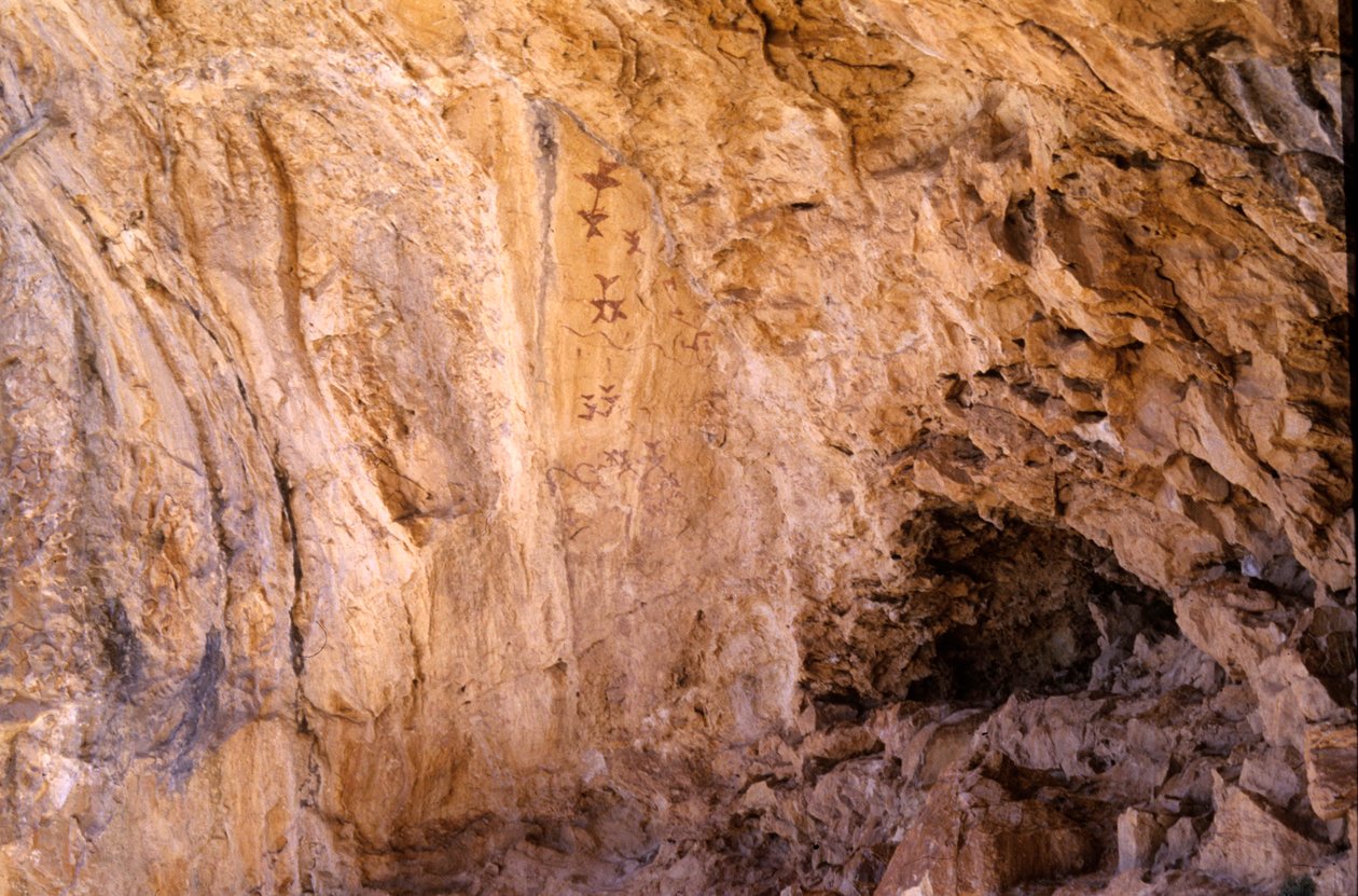 Los Letrerosin luola, lähellä Velez Blancoa, Andalusia, 4000 eKr., Lintujen luolamaalauksia tekijältä Unknown