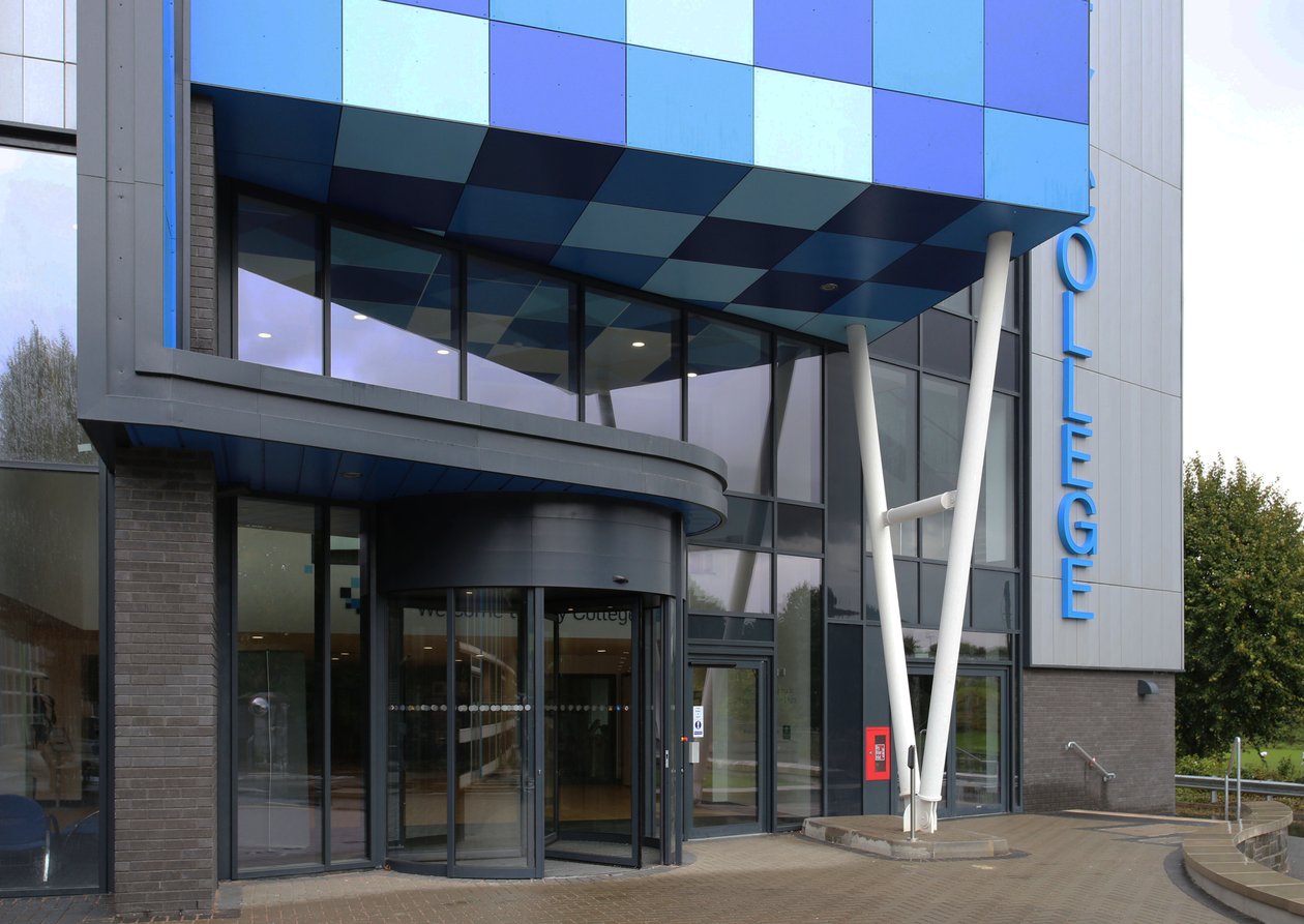 Plymouth City Collegen STEM-keskus Kings Roadilta käsin tekijältä Unbekannt Unbekannt