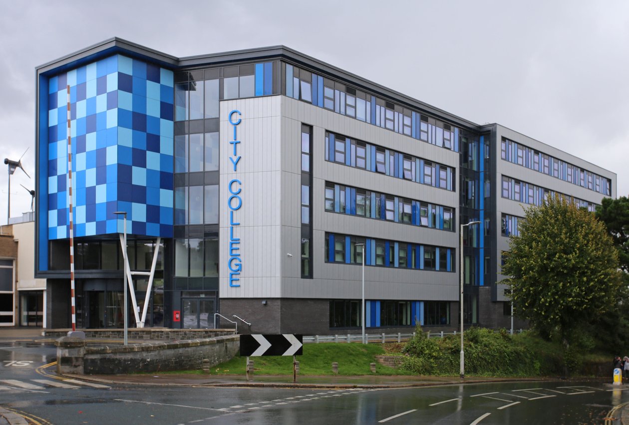Plymouth City Collegen STEM-keskus Kings Roadilta käsin tekijältä Unbekannt Unbekannt