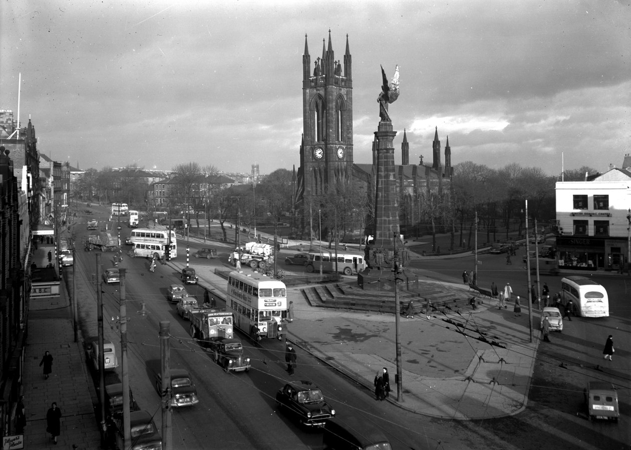 Näkymä Haymarketiin ja St Thomas Churchiin, Newcastle upon Tyne, tammikuu 1956 (svetokuvana). tekijältä Unbekannt Unbekannt