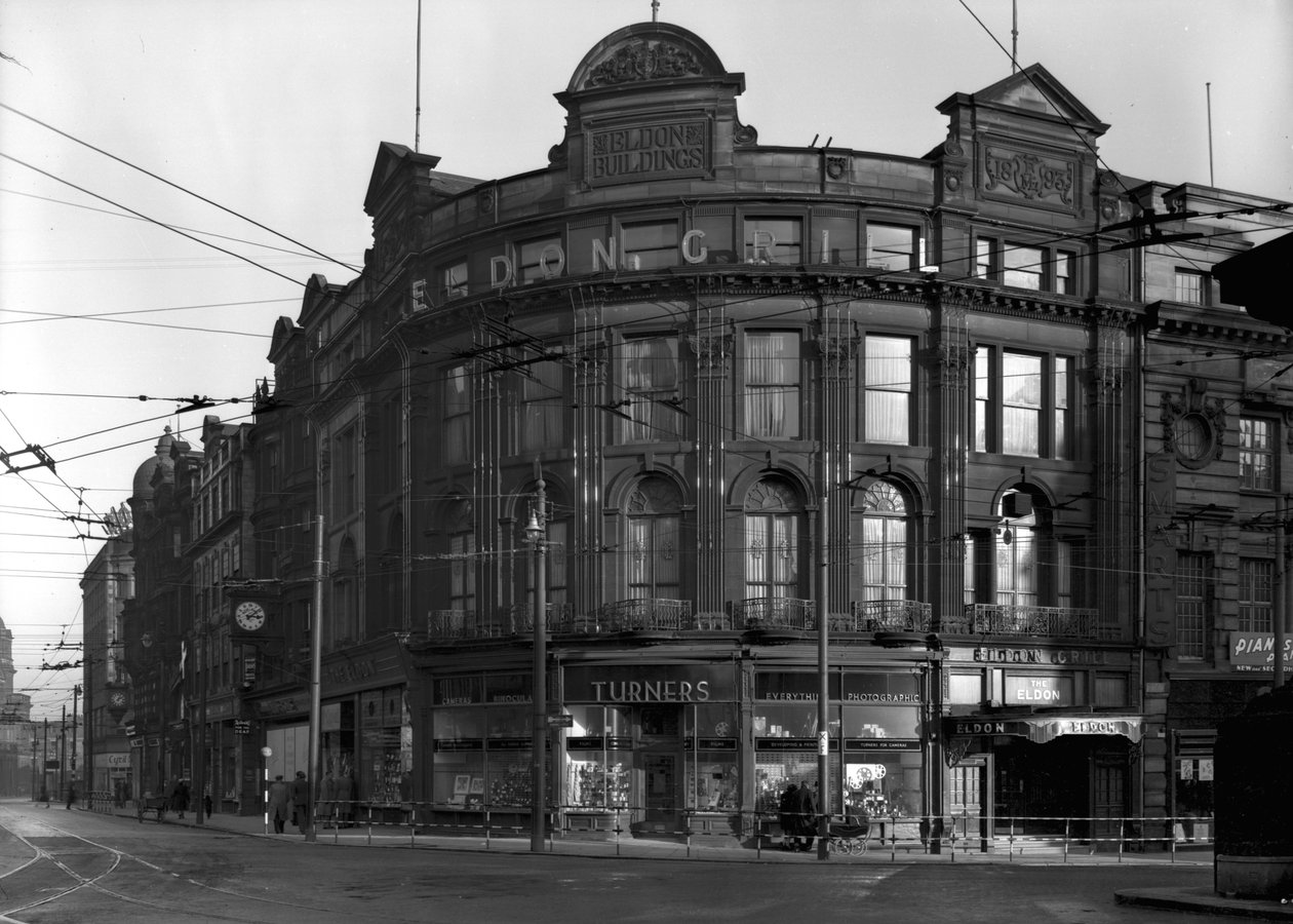 Näkymä Turnersin valokuvausstudiosta ja myymälästä Blackett Streetillä, Newcastle upon Tyne, helmikuu 1950 (svetokuvassa). tekijältä Unbekannt Unbekannt