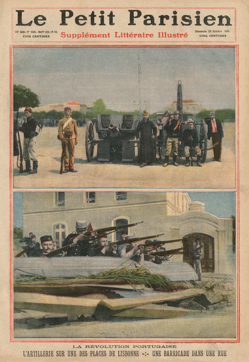 Portugalin vallankumous, Tykistö Lissabonin aukiolla, barrikadi kadulla, etukannen kuva Le Petit Parisienista, litteraire illustre -lisä, 23. lokakuuta 1910 (photolith) tekijältä French School