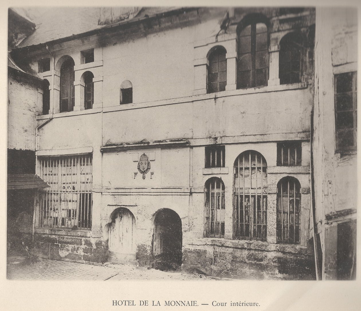 Hôtel de la Monnaie de Rouen depuis la cour intérieure tekijältä Unknown