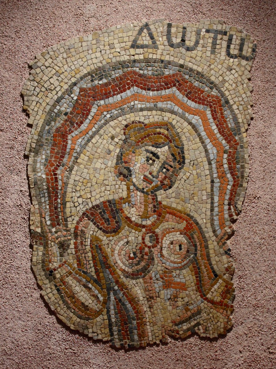 Nymphe Ino (ou Dotô, placée pendant une restauration) tekijältä Unknown