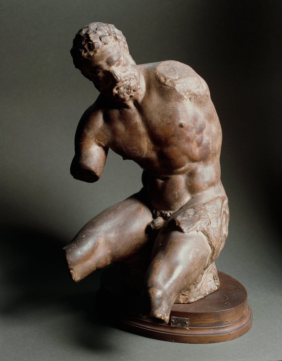 Miesten vartalo. Veistos tekijältä Giambologna