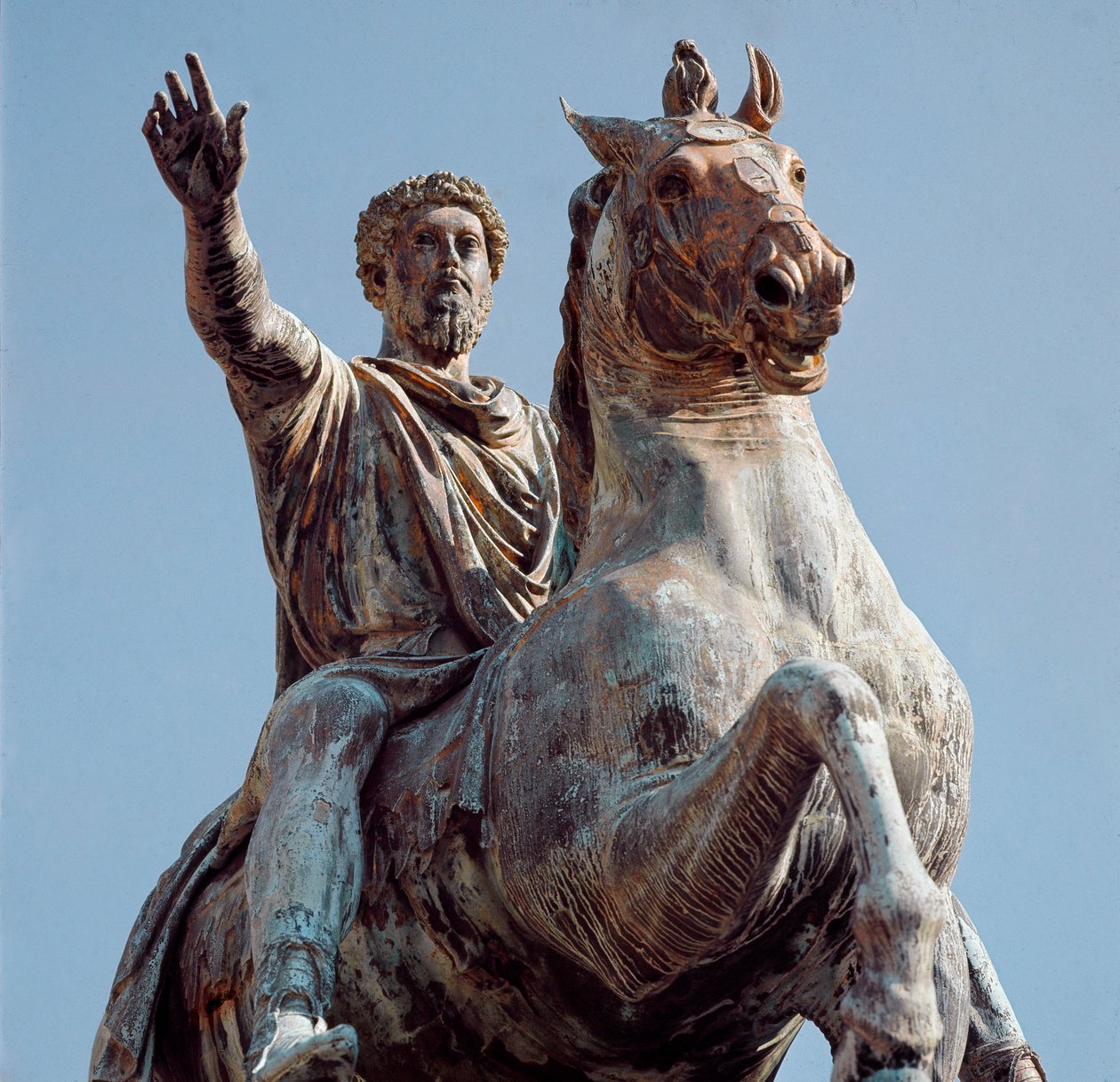Rooman keisari Marc Aurelen (Caesar Marcus Aurelius Antoninus Augustus) (121-180) ratsastuspatsas. Pronssinen veistos. Kopio alkuperäisen jälkeen, jota säilytetään Capitol Museumissa Roomassa. Capitol Square (Campidoglio) Rooma tekijältä (after) Roman