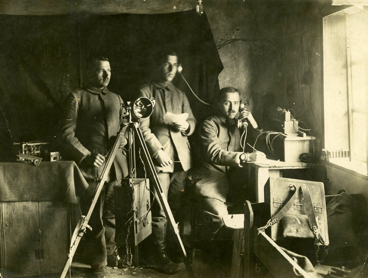 Saksan ensimmäisen maailmansodan puhelinoperaattorin signaaliyksikkö, n. 1913 tekijältä Unknown