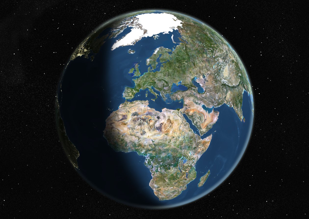 Maailmapallo keskitetty Eurooppaan ja Afrikkaan, tosi värillinen satelliittikuva tekijältä Unknown