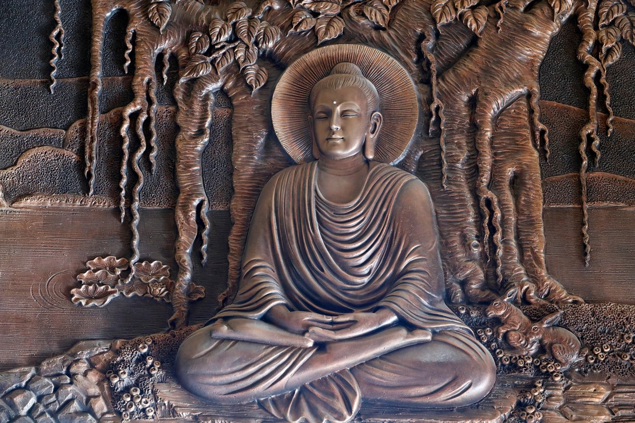 Linh Phong buddhalainen temppeli, Shakyamuni Buddha istuu meditaatioasennossa Bodhi-puun alla, Dalat, Vietnam tekijältä Unknown