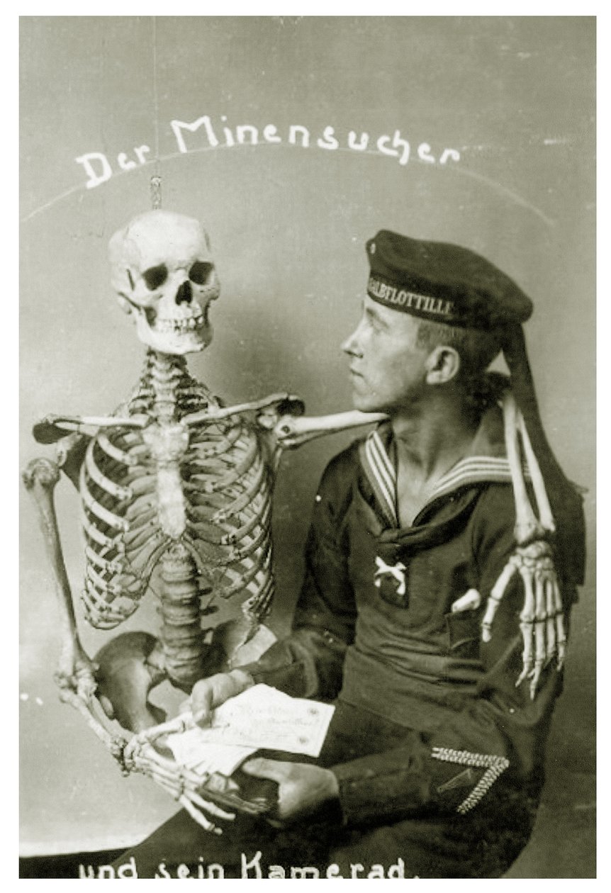 Miinaraivaaja ja hänen toverinsa, n. 1914 tekijältä Unknown