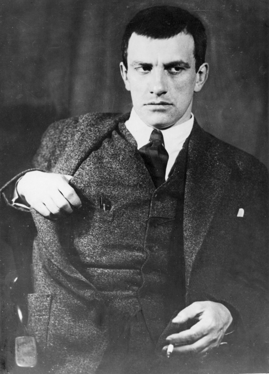 Vladimir Majakovski (1893-1930), Neuvostoliiton runoilija, näytelmäkirjailija ja propagandisti. tekijältä Unknown