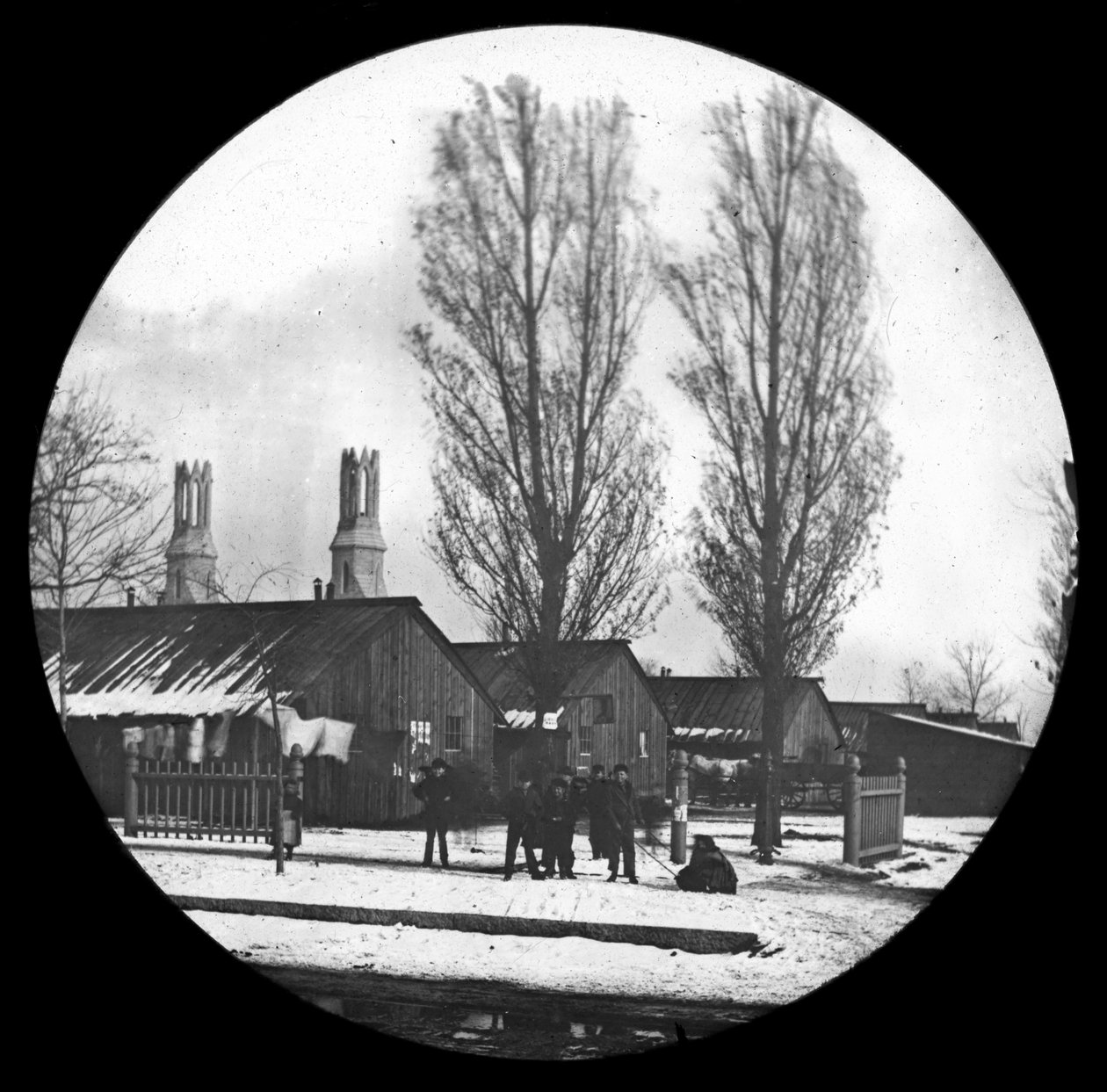 Washington Parkin kasarmi Chicagon suuren tulipalon jälkeen, n. 1871 (lasinen lyhtyliuku) tekijältä American Photographer