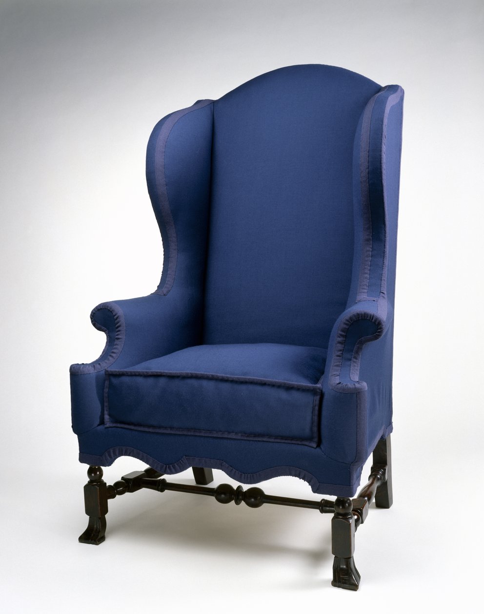 Easy Chair, 1715-1735 (malambot na maple, eastern white pine, hard maple, at birch)finn tekijältä American School