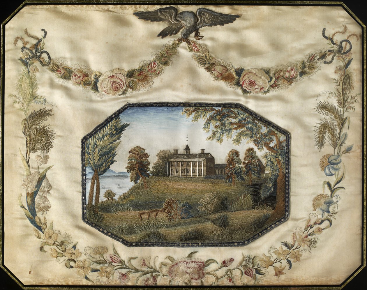 Mount Vernon Virginiassa Edesmenneen luutnin kotipaikka. Kenraali George Washington, n. 1800-1805 (silkki-, kulta- ja hopeametallilangat, vesiväreillä ja kielekkeillä) tekijältä American School