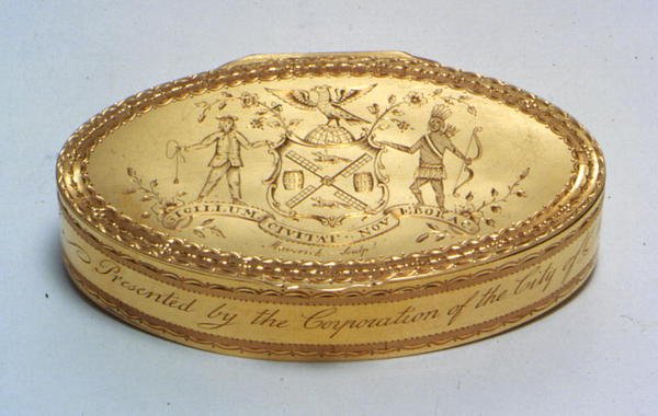 Esityslaatikko, New York City, n. 1779 (kulta) tekijältä American School