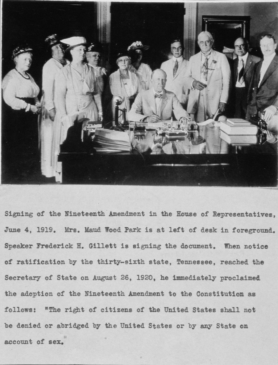 Yhdeksännentoista lisäyksen allekirjoittaminen 4. kesäkuuta 1919 tekijältä American School