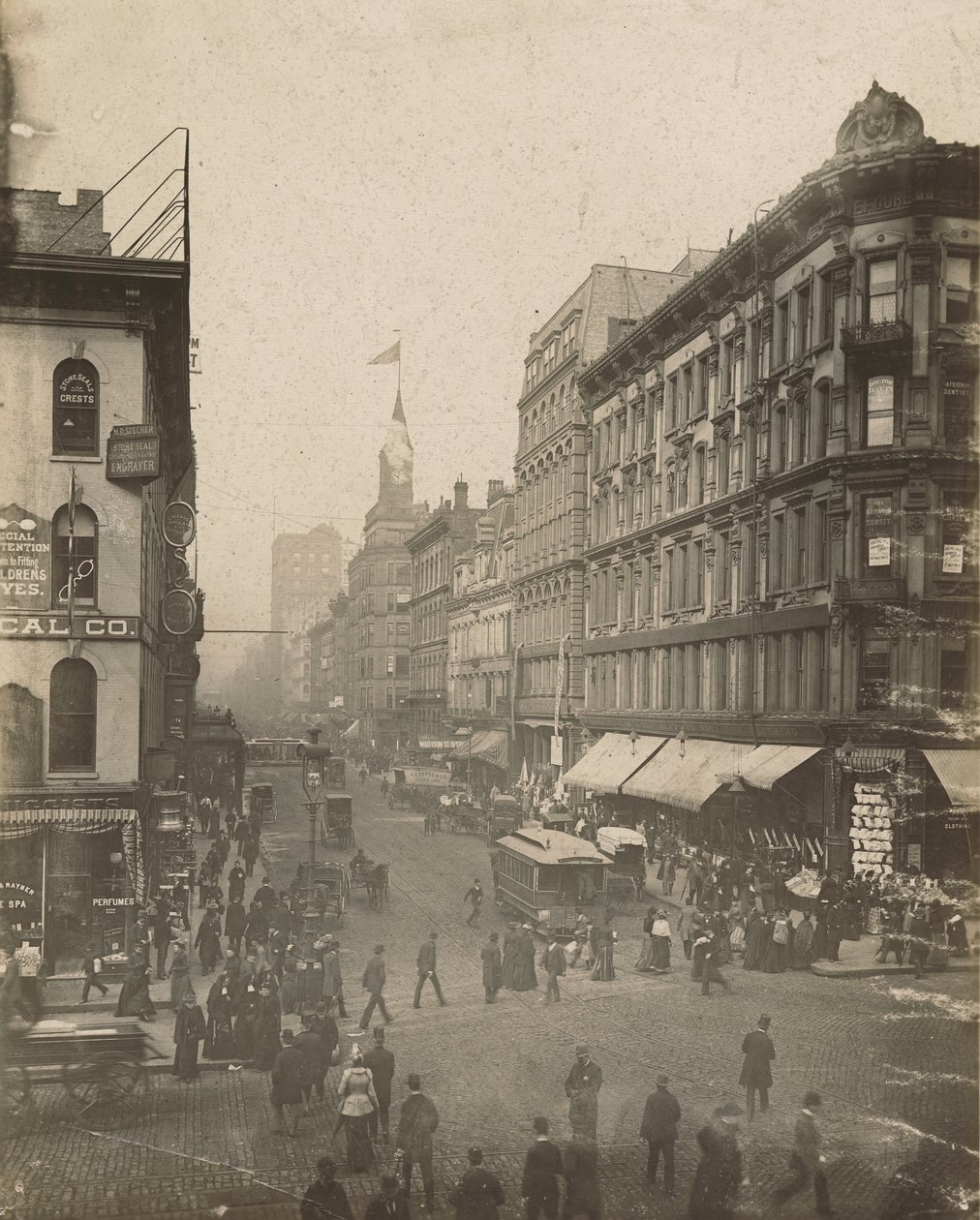 Näkymä Madison Streetille länteen State Streetiltä, Chicagossa, 1889 tekijältä American School