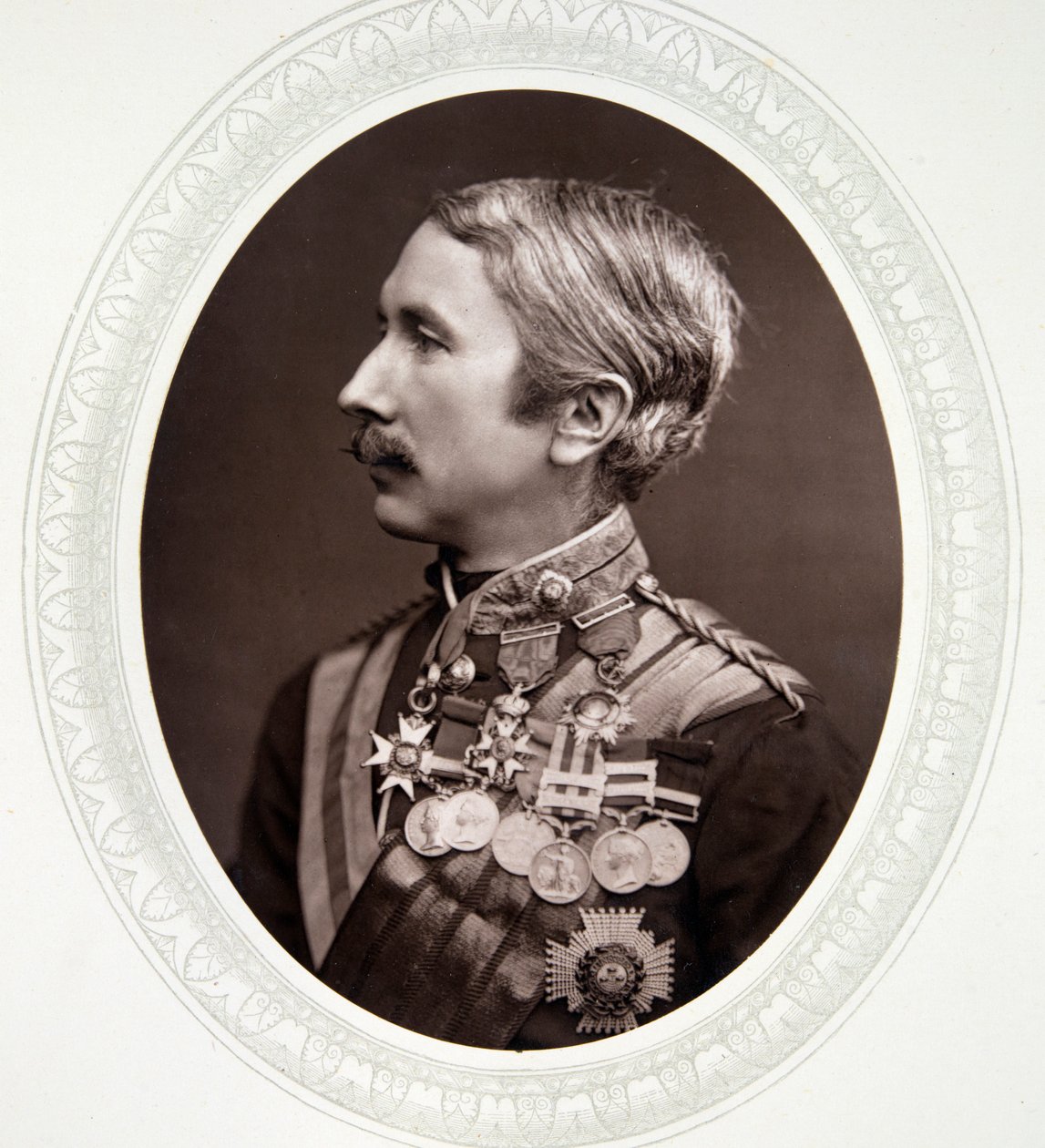 Sir Garnet Wolseley tekijältä English Photographer