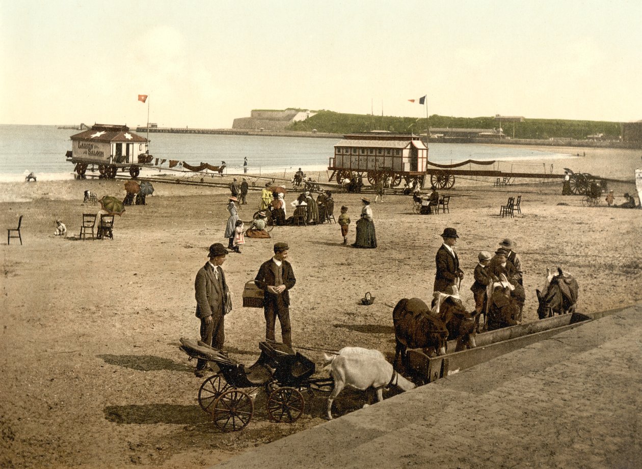 The Beach at Weymouth, n. 1890 - 1900 (kromolitografia) tekijältä English Photographer