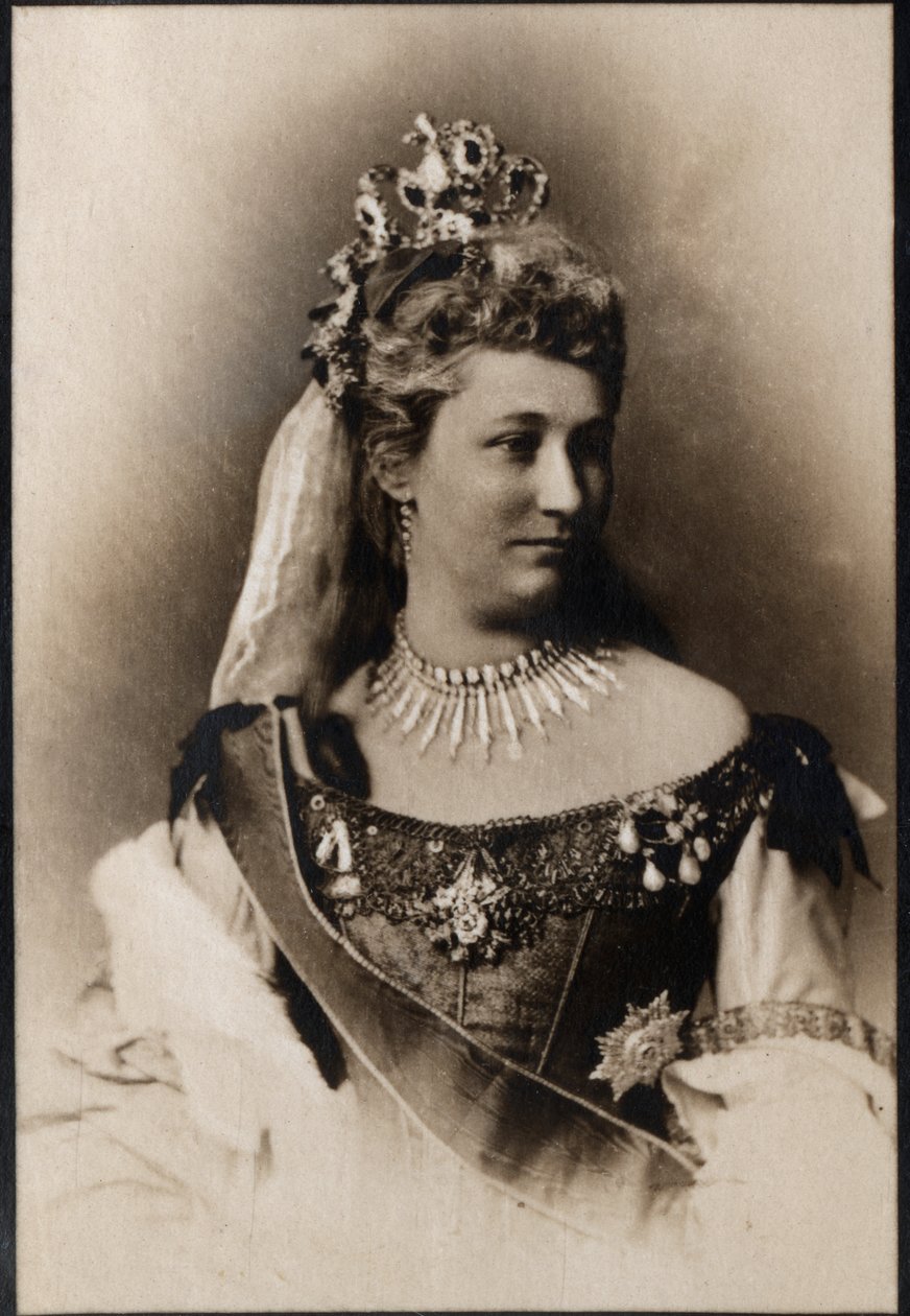 Muotokuva Augusta Victoriasta Schleswig Holsteinista (1846-1923), Saksan keisarinnasta. tekijältä French Photographer