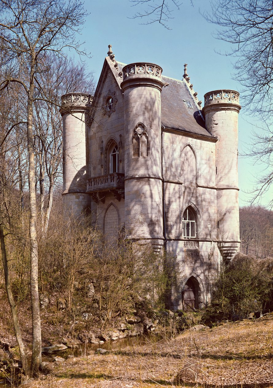 Bourbonin herttuan vuonna 1826 rakentama Chateau de la Reine Blanche Commellesin lampilla tekijältä French School