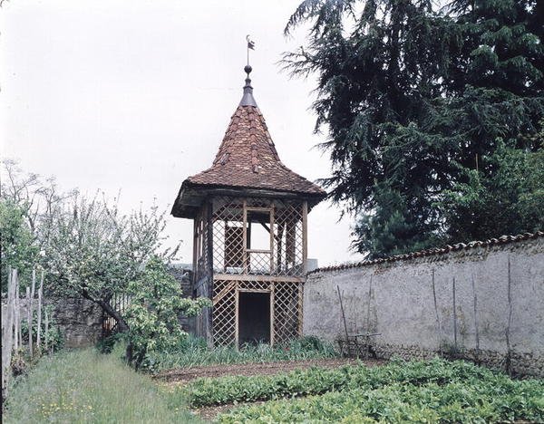 Puutarhapaviljonki Hector Berliozin (1803-69) syntymäkodissa tekijältä French School