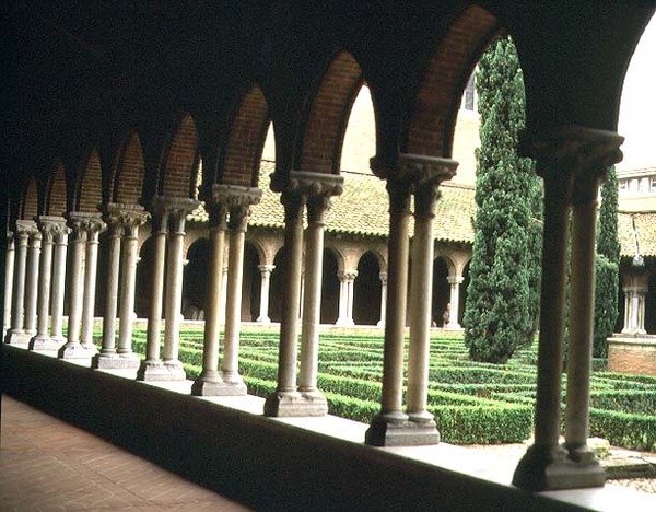 The Cloister Garden, nähtynä yhdestä gallerioista, 1265-98 tekijältä French School