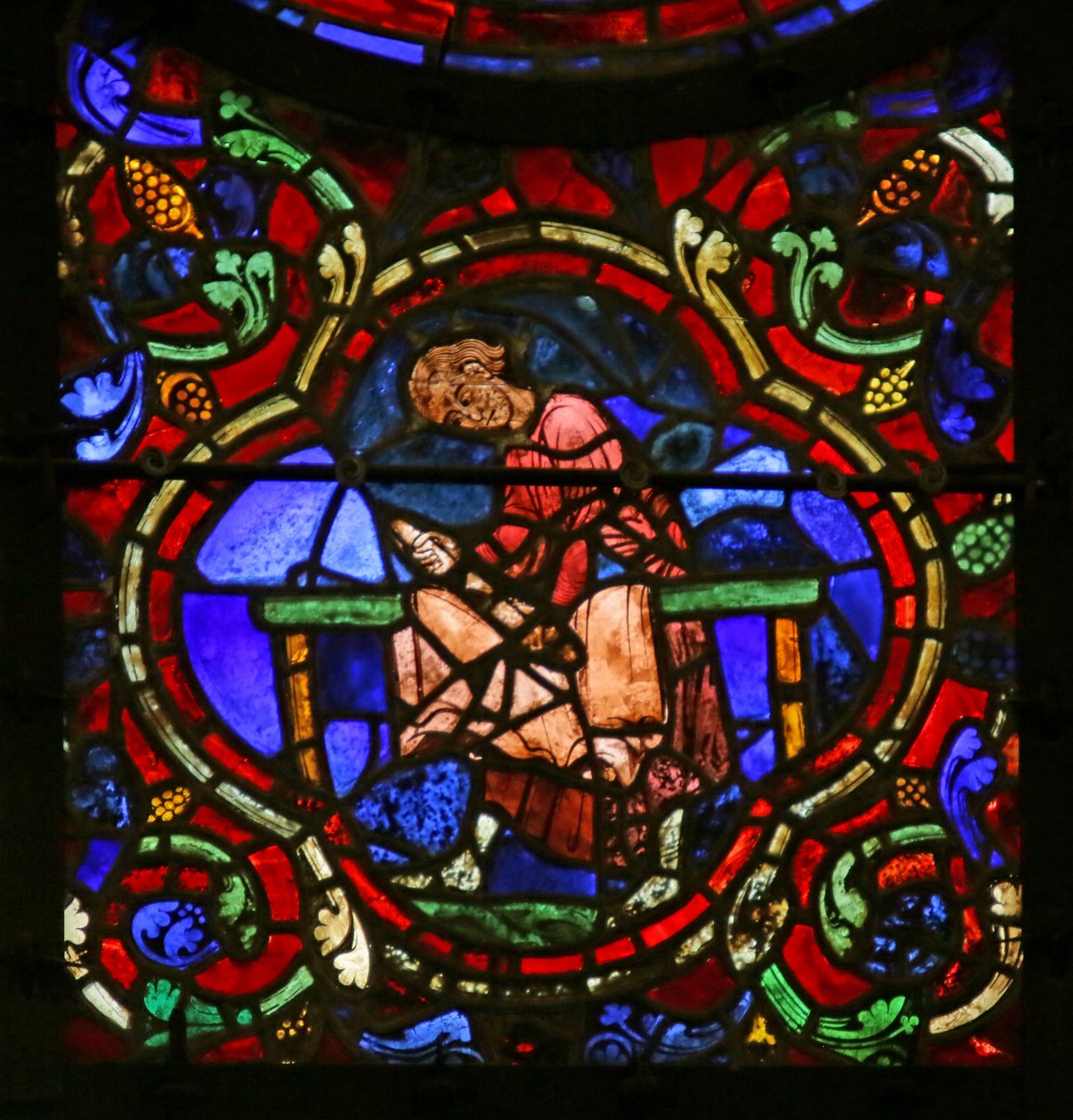 Ang mga gumagawa ng sapatos, eksena mula sa Life of St. Martin, Chartres Cathedral finn tekijältä French School