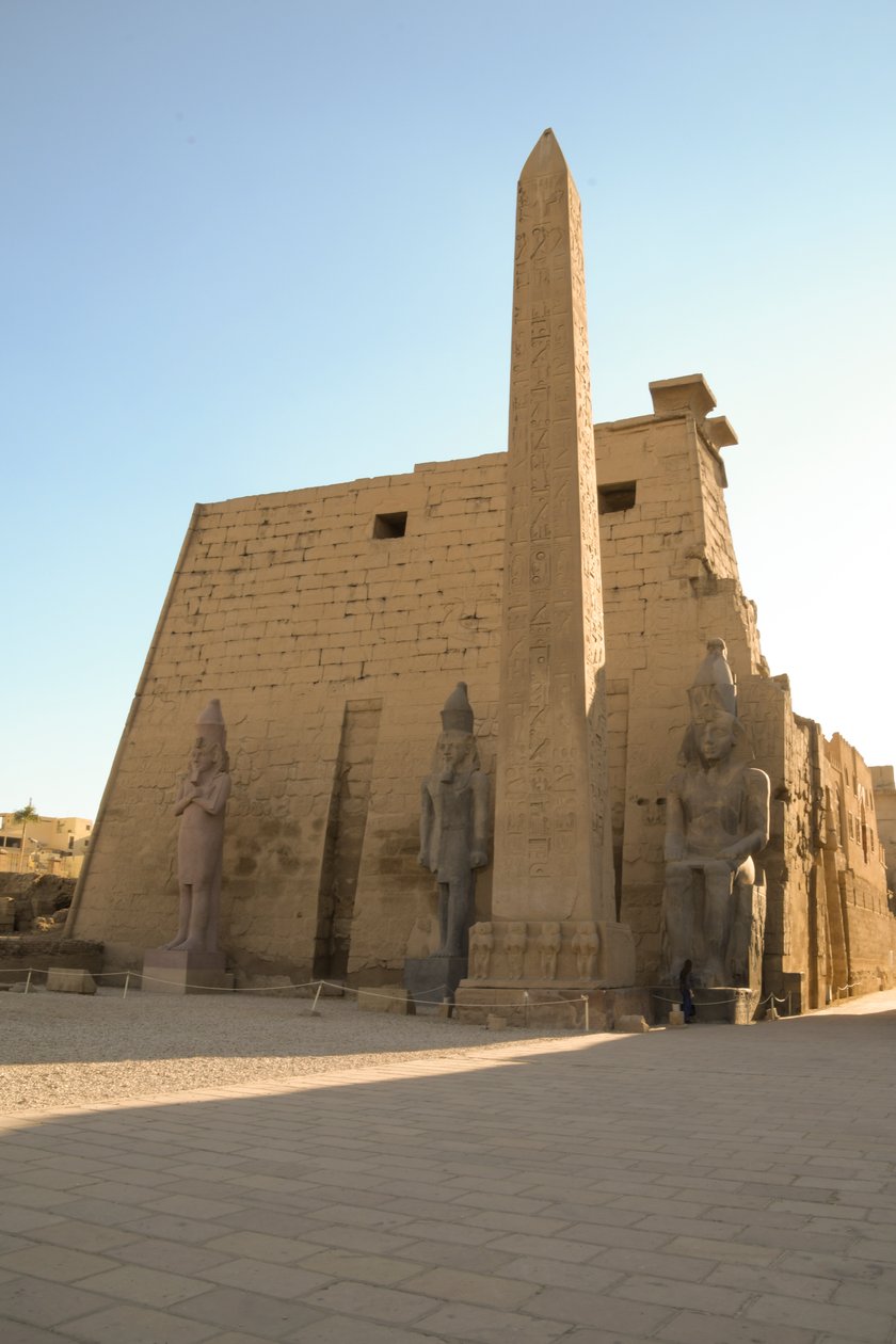Luxorin temppeli, muinaisen Egyptin arkkitehtuuri Luxorissa tekijältä Albert Mansour