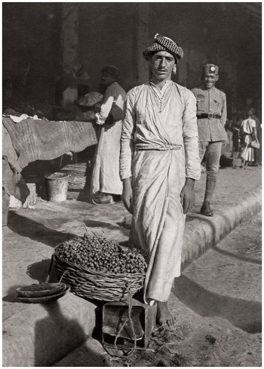 Pieni kauppa, joka tuo vain vähän voittoa, Irak, 1925. tekijältä A. Kerim