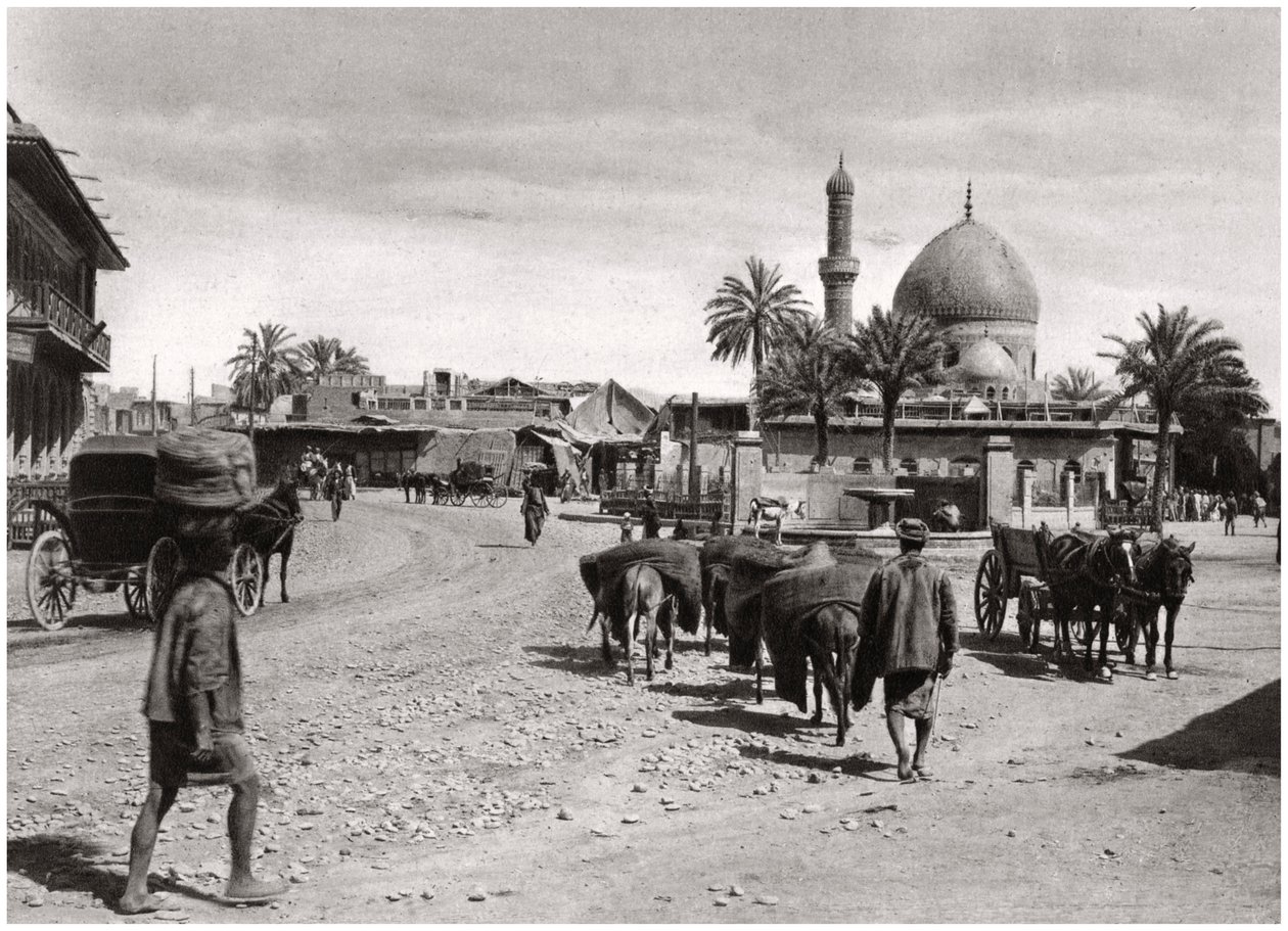 Näkymä kadulle North Gatesta, Bagdad, Irak, 1925. tekijältä A. Kerim