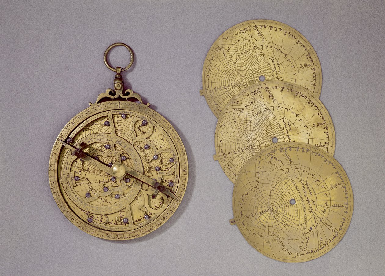 Astrolabe, 1216 (metalli) tekijältä Abu Bakr Ibn Jusuf